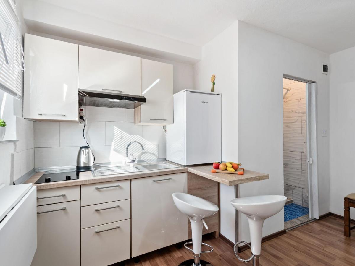 Cosy Holiday Home In Zadar With Garden Eksteriør bilde